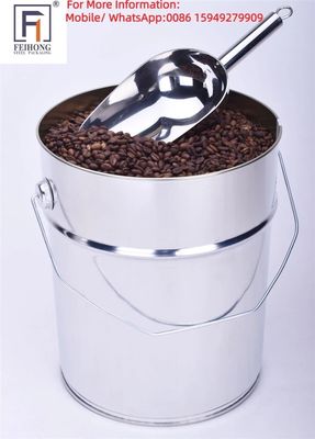 Kahve çekirdekleri için kapağı olan 25 litrelik metal kova